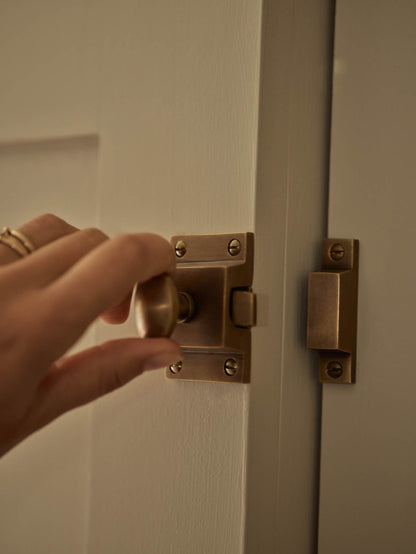 Cabinet Latch, Antique Brass