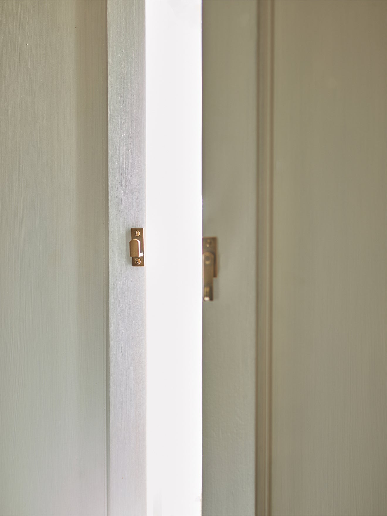 Bar Latch, Antique Brass