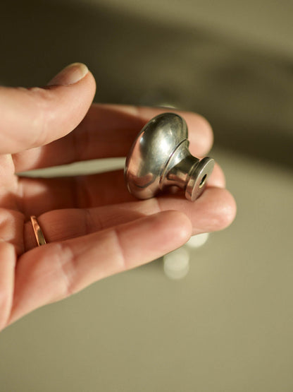 Simple Knob, Large, Matt Nickel